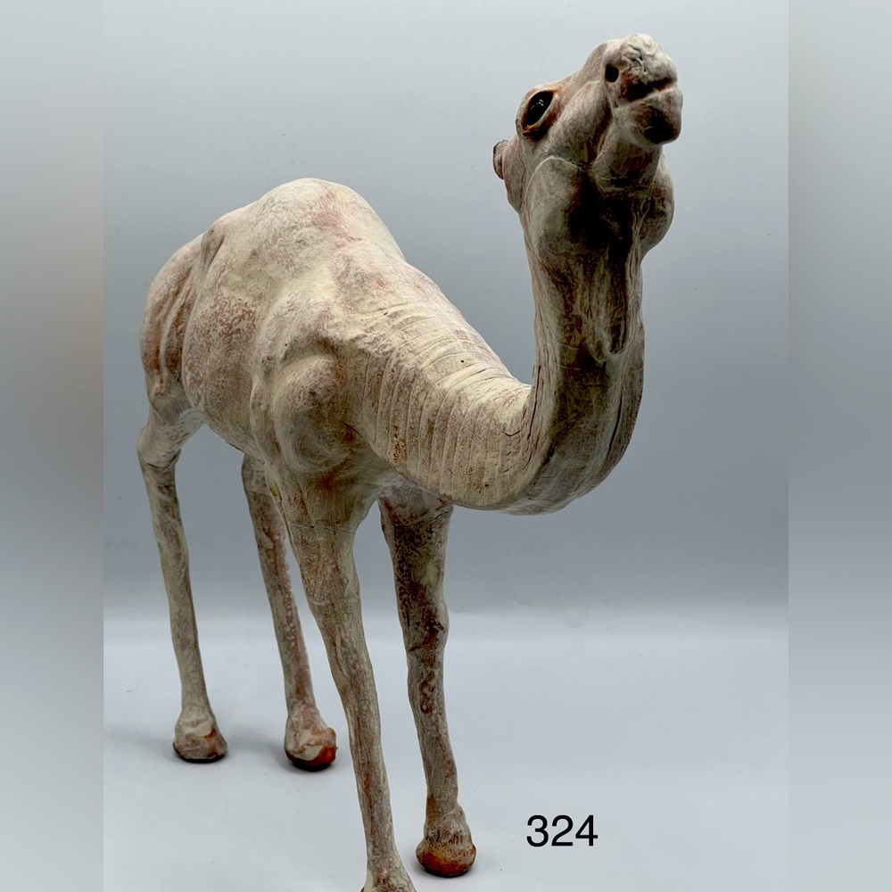 Large camel 🐪 statue